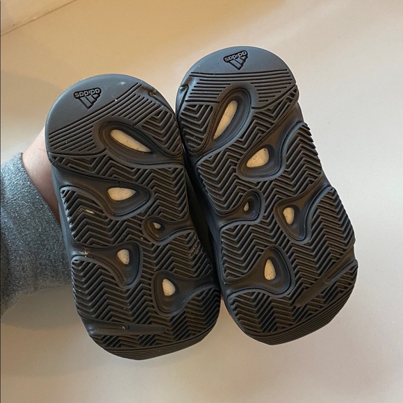 adidas Yeezy Boost 700 MNVN - Picture 14 of 16